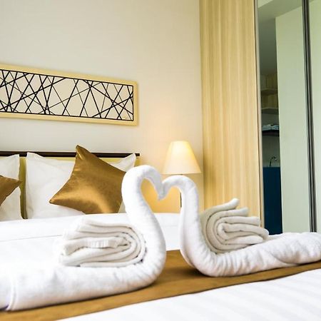 Azalea Suites Cikarang By Jayakarta Group Exteriér fotografie