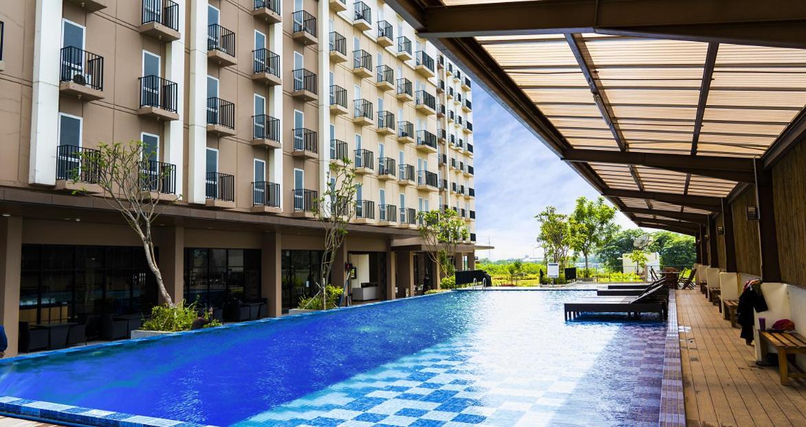 Azalea Suites Cikarang By Jayakarta Group Bekasi Exteriér fotografie